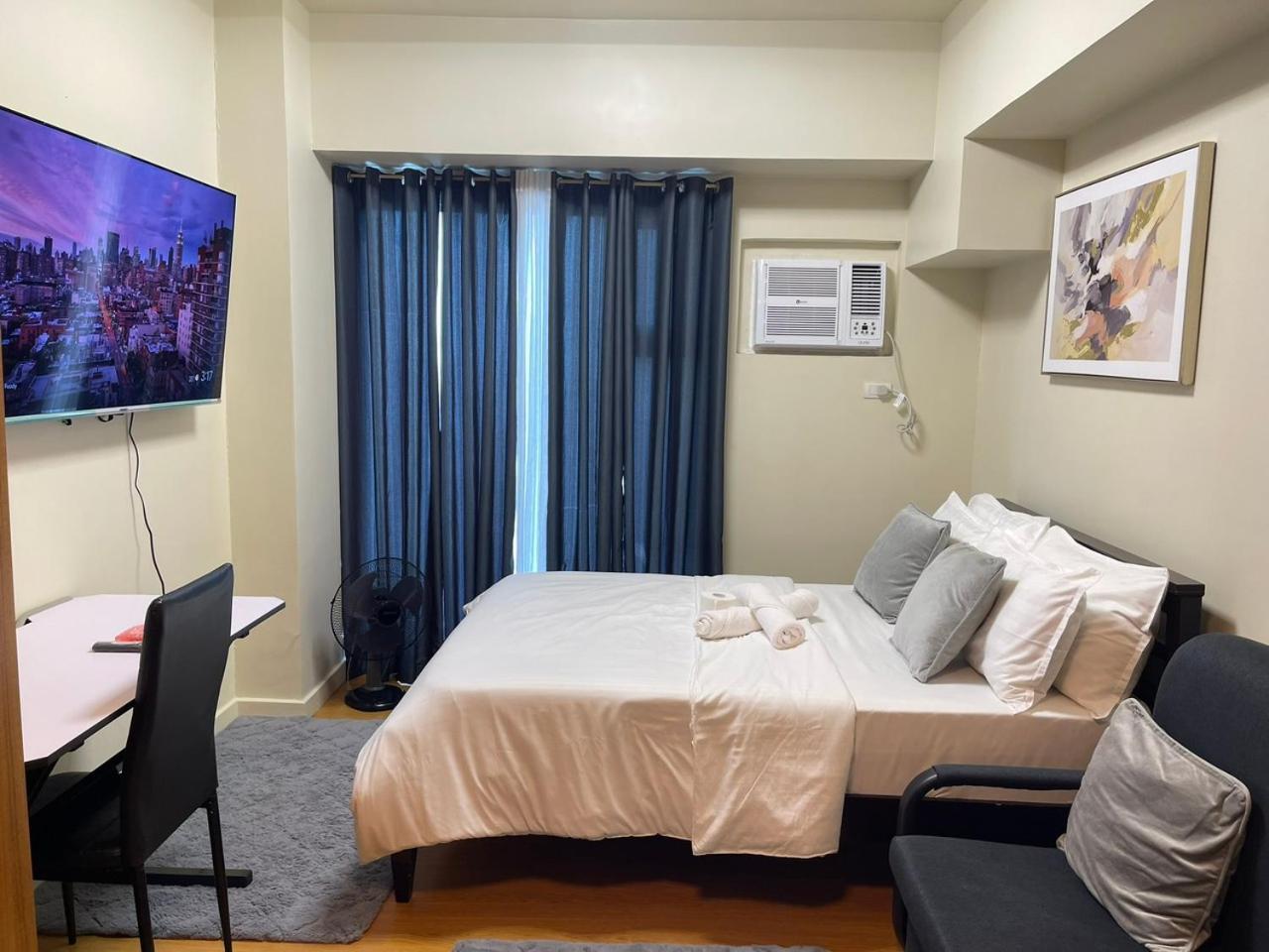8 Adriatico Staycation Манила Экстерьер фото