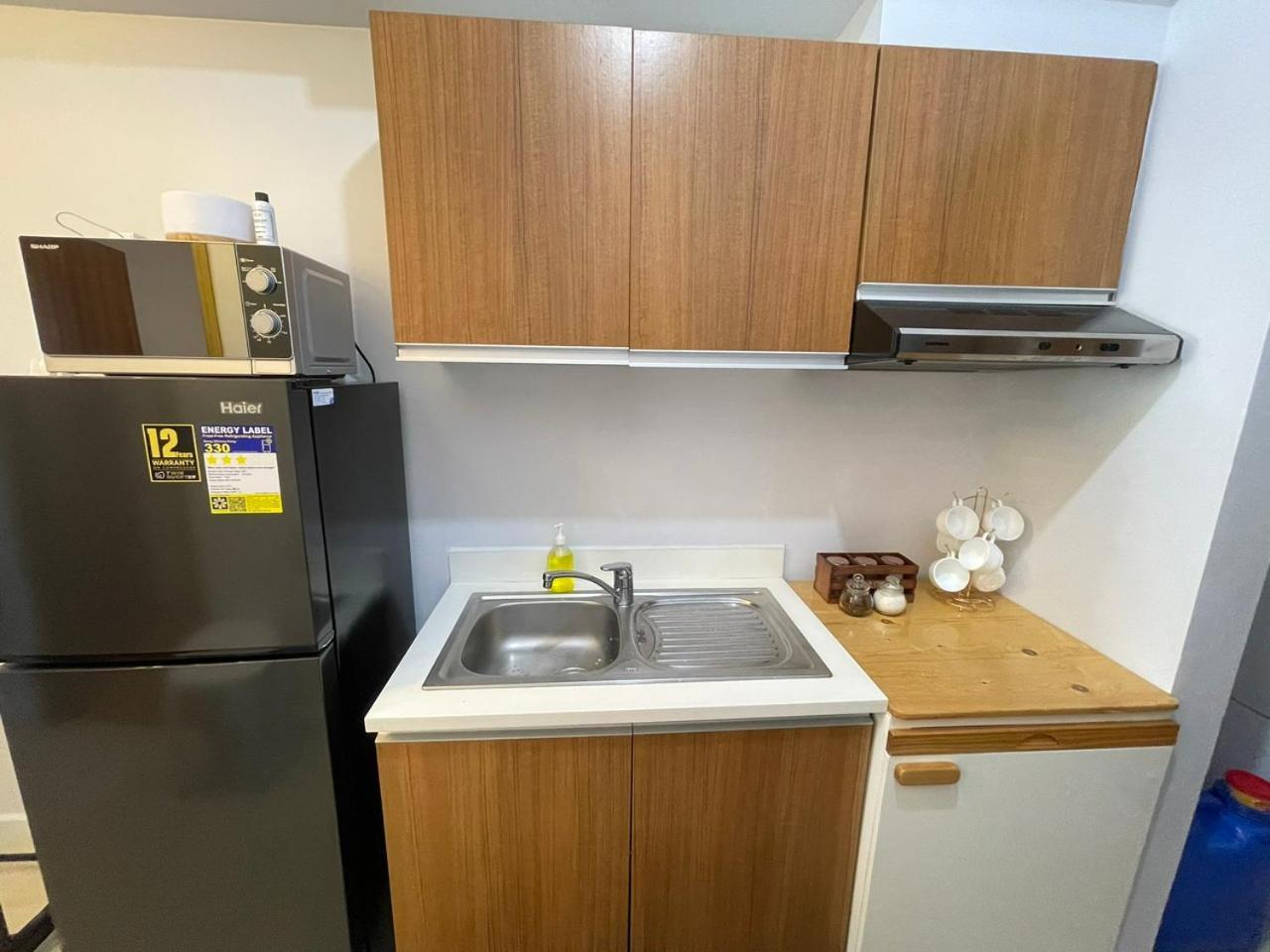8 Adriatico Staycation Манила Номер фото