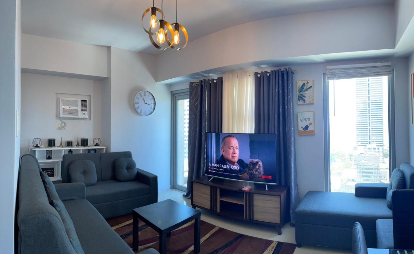 8 Adriatico Staycation Манила Экстерьер фото