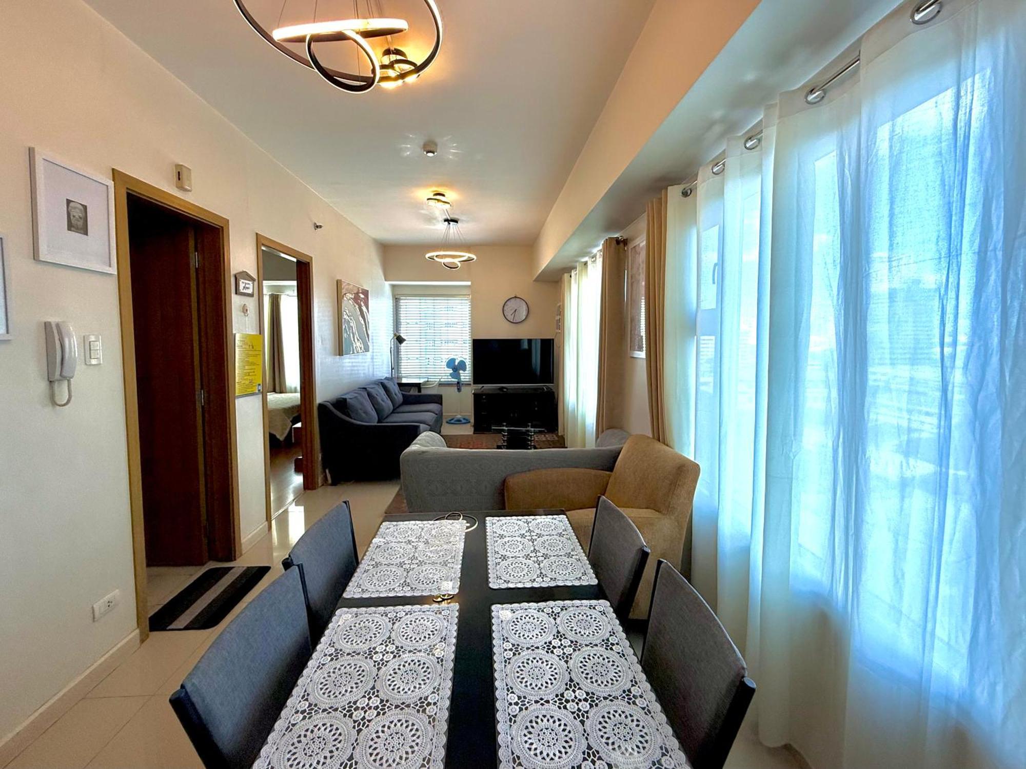 8 Adriatico Staycation Манила Экстерьер фото
